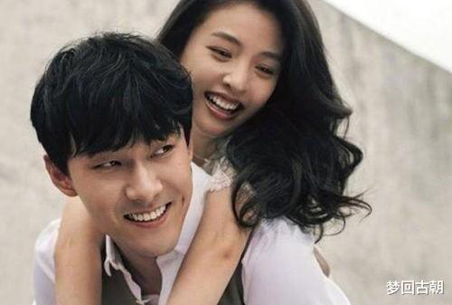 三个人一起吃瓜娱乐圈,三人共品娱乐圈新鲜瓜果