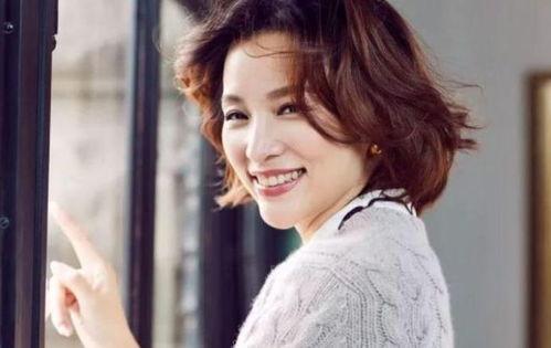 吃瓜娱乐主持人是谁,揭秘主持人身份之谜